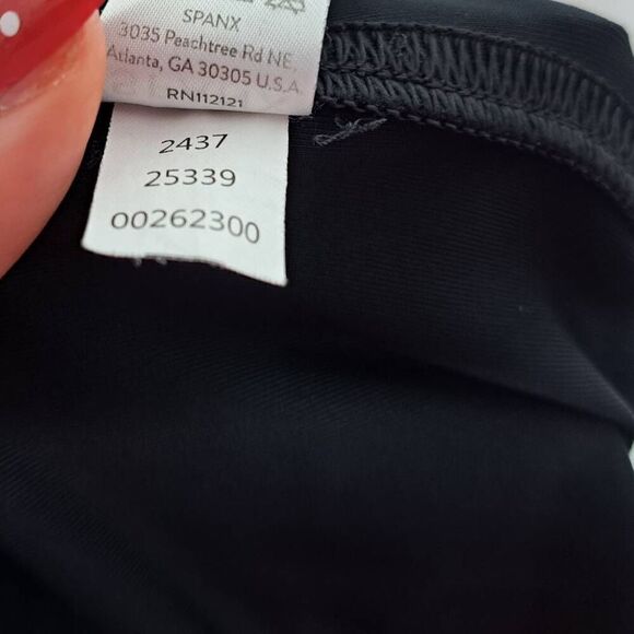 Spanx Women's Faux Leather Leggings Black size Large - Picture 7 of 7